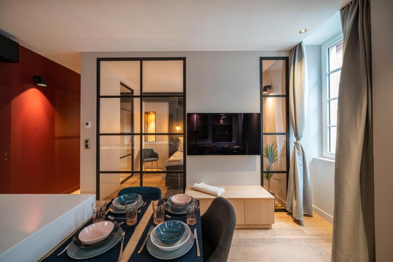 Le Luxury Design De La Vieille Ville Annecy Exterior photo